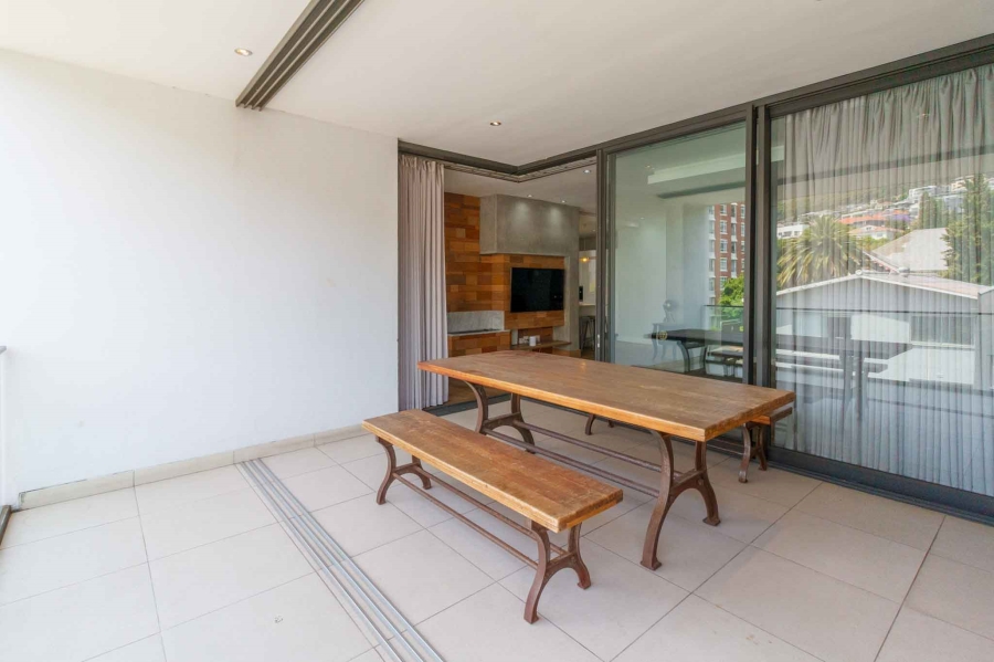 To Let 3 Bedroom Property for Rent in Green Point Western Cape